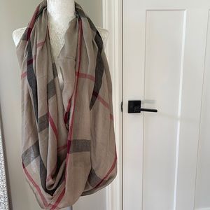 Infinity scarf, light weight.